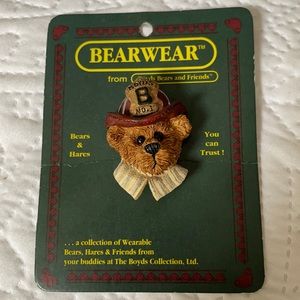 Boyds Bears pin - Elliot the Fireman